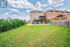 15 ROUNDSTONE DRIVE Brampton