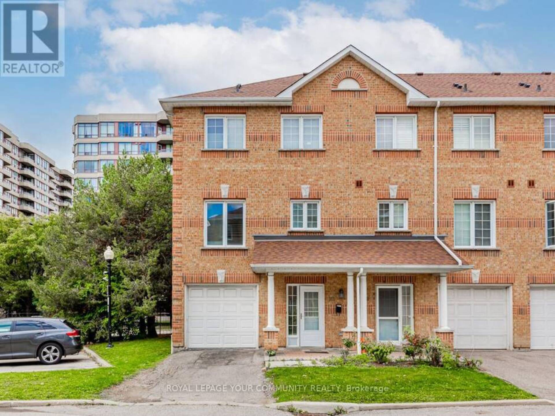 111 - 151 TOWNSGATE DRIVE Vaughan 