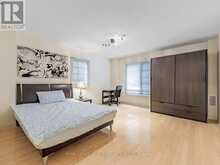 111 - 151 TOWNSGATE DRIVE Vaughan 