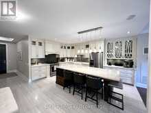 501 - 9909 PINE VALLEY DRIVE Vaughan 