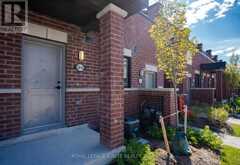 16 - 220 DISSETTE STREET Bradford/West Gwillimbury