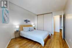 2504 - 270 QUEENS QUAY W Toronto 