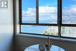 2504 - 270 QUEENS QUAY W Toronto 