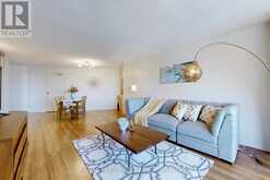 2504 - 270 QUEENS QUAY W Toronto