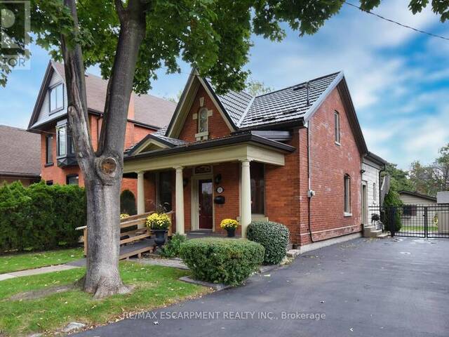 152 HOMEWOOD AVENUE Hamilton Ontario