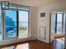 905 - 218 QUEENS QUAY W Toronto 