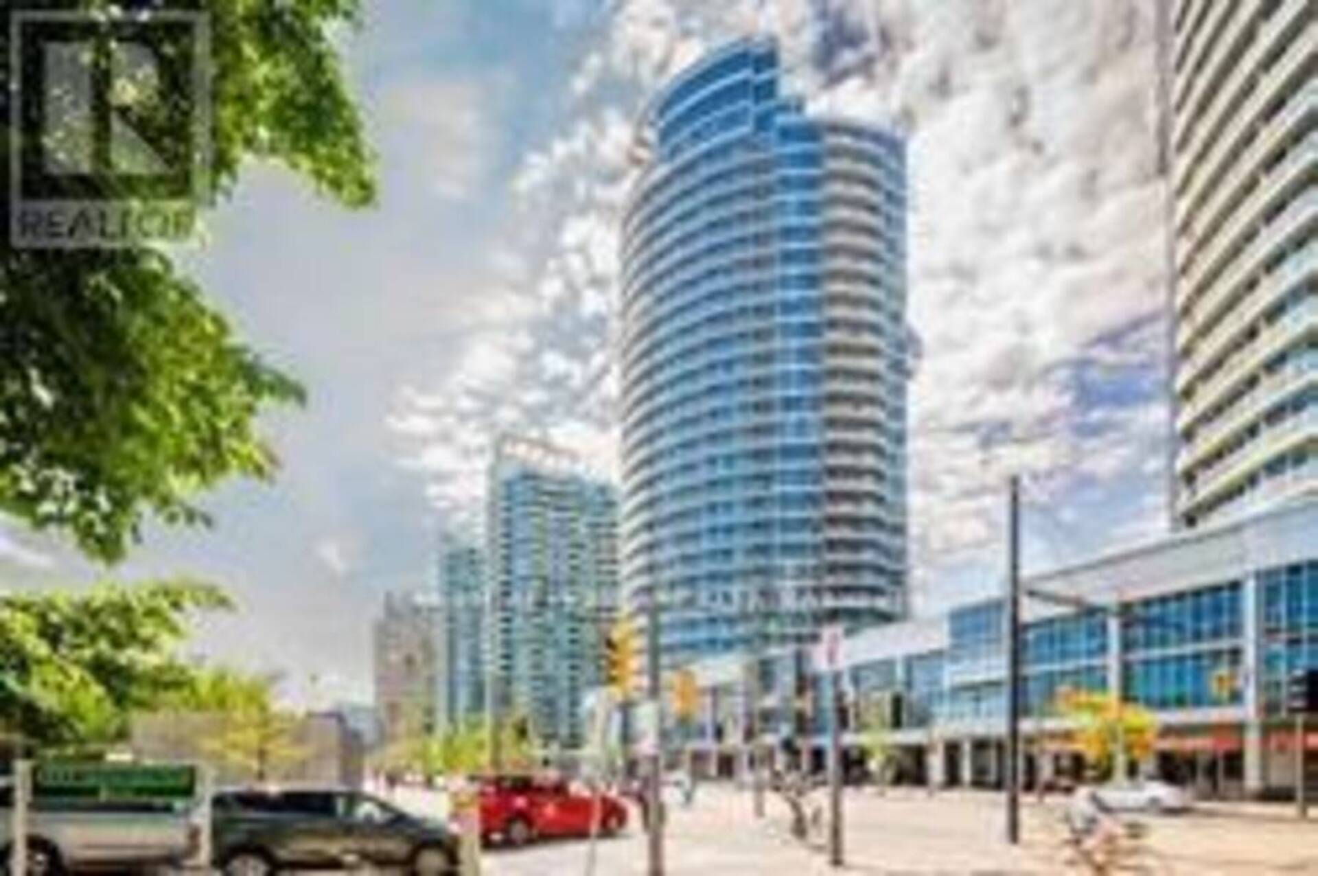 905 - 218 QUEENS QUAY W Toronto 