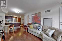 208 - 650 SHEPPARD AVENUE E Toronto