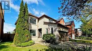 32 PARKLAWN CRESCENT Markham 