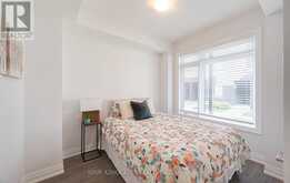 72 - 370C RED MAPLE DRIVE Richmond Hill 