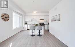 72 - 370C RED MAPLE ROAD Richmond Hill