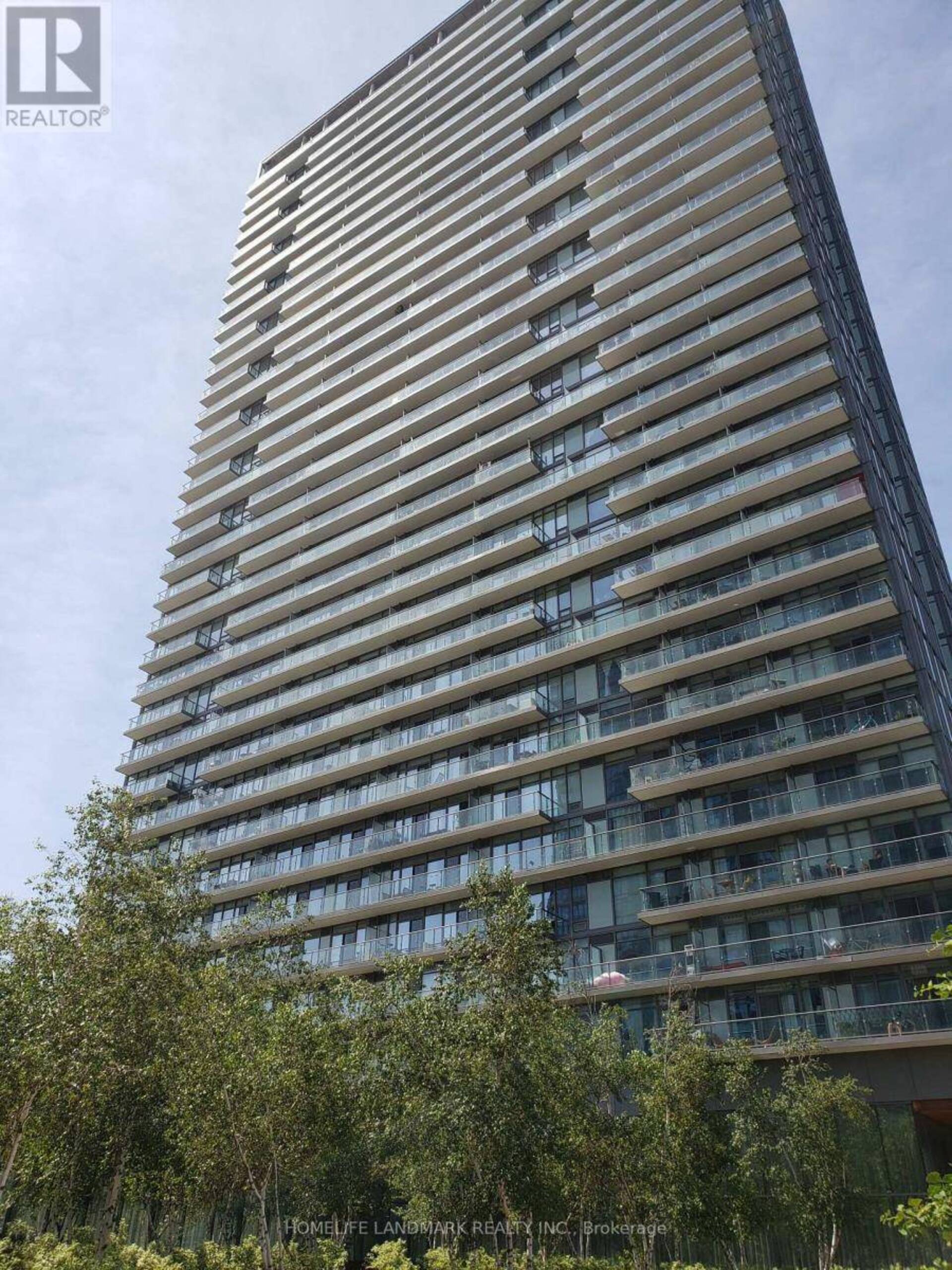 909 - 105 THE QUEENSWAY Toronto