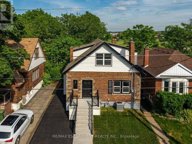 21 WEIR STREET S Hamilton  Ontario