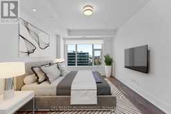 910 - 455 WELLINGTON STREET W Toronto