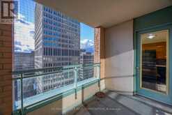 1610 - 889 BAY STREET Toronto