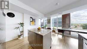 205 - 9618 YONGE STREET Richmond Hill 