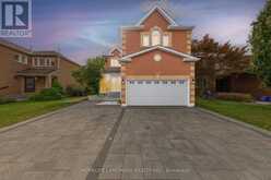 135 BERNARD AVENUE Richmond Hill 