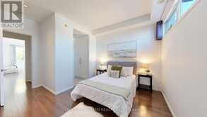 8 - 56 LIPPINCOTT STREET Toronto