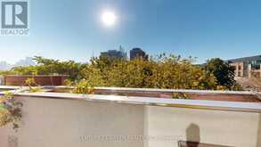 8 - 56 LIPPINCOTT STREET Toronto