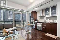 501 - 12 YORK STREET Toronto 