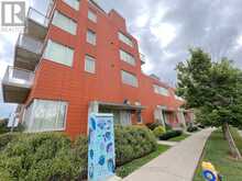 TH 2 - 21 CHURCHILL AVENUE Toronto