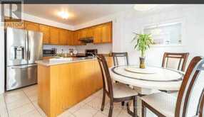 8 SILVER EGRET ROAD Brampton