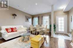 15 - 40 HARGRAVE LANE Toronto