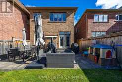 10 CLAUDVIEW STREET King 