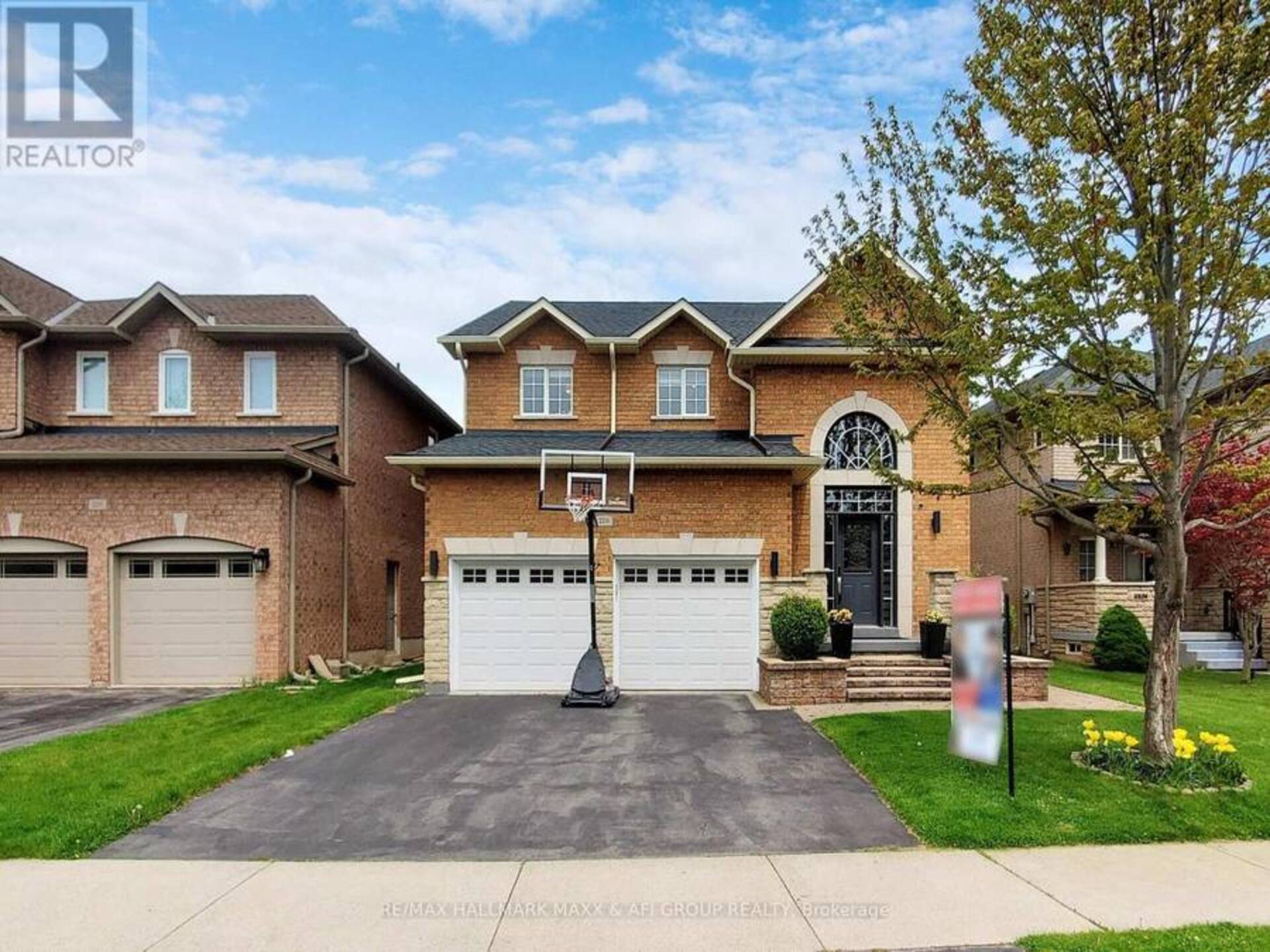 2211 STRATUS DRIVE Oakville 