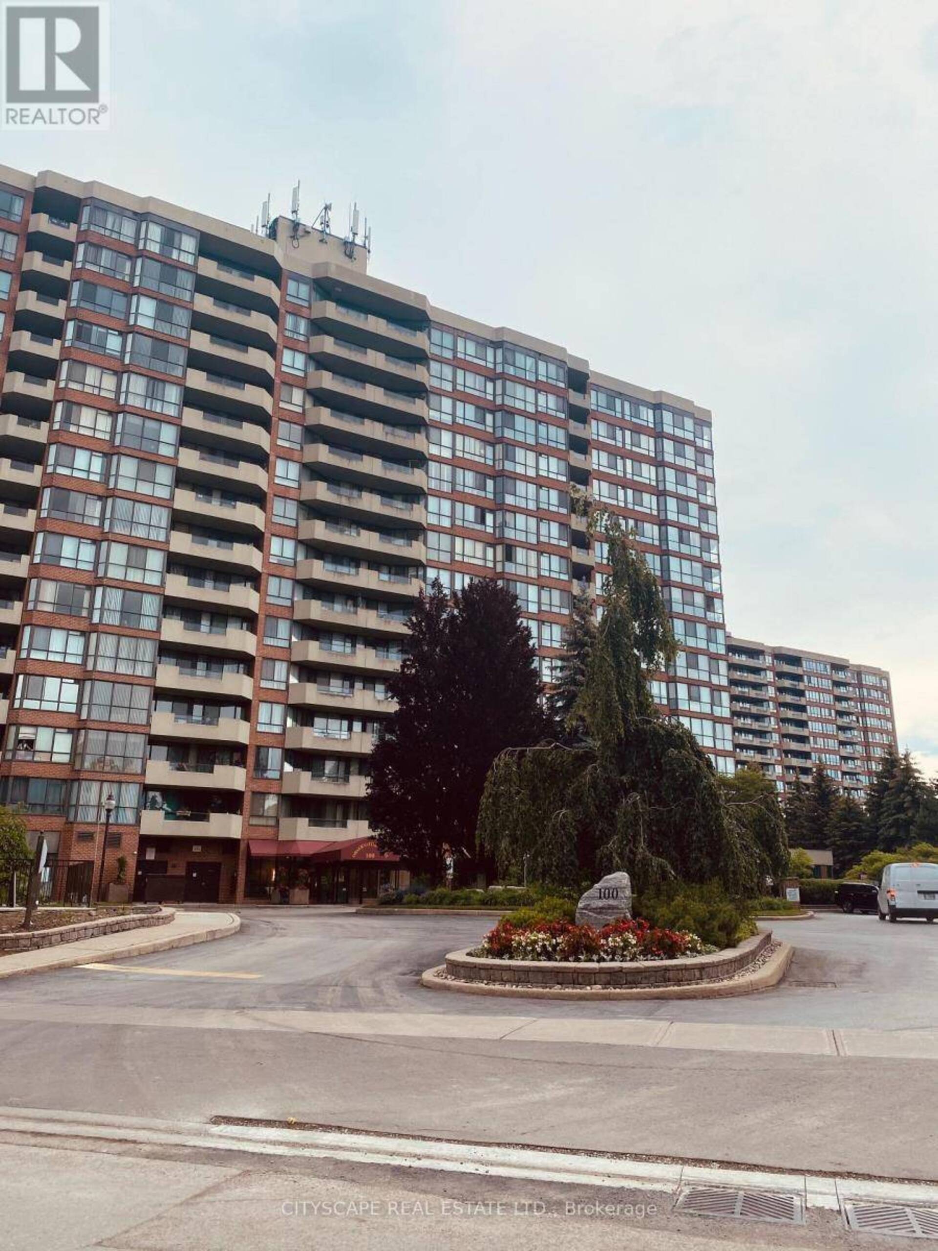 212 - 100 OBSERVATORY LANE Richmond Hill 