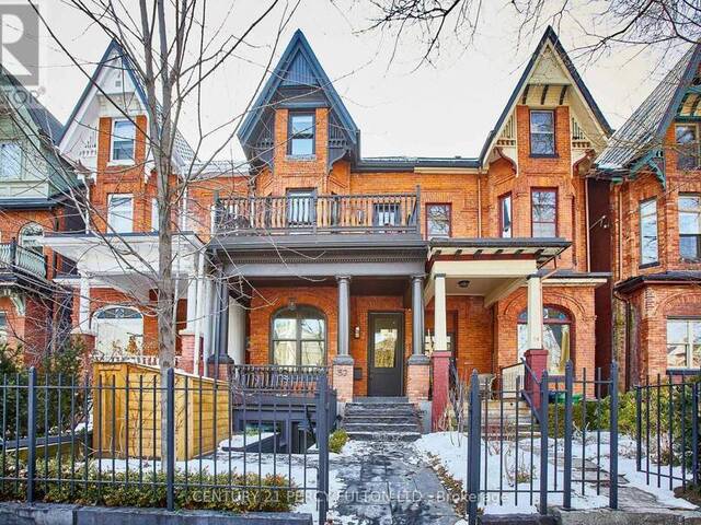 52 ROBERT STREET Toronto Ontario