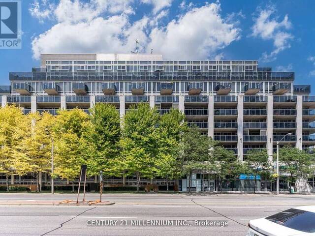 111 - 1040 THE QUEENSWAY Toronto Ontario