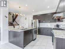 44 FESTIVAL COURT S East Gwillimbury 