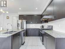 44 FESTIVAL COURT S East Gwillimbury 