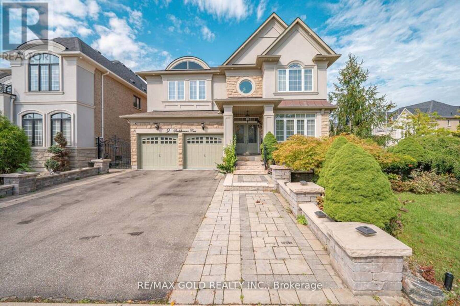 9 SCOTCHMERE CRESCENT Brampton 