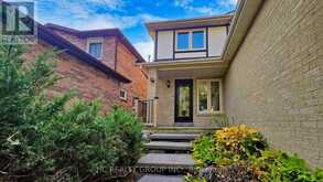 28 CHADWICK DRIVE Ajax 