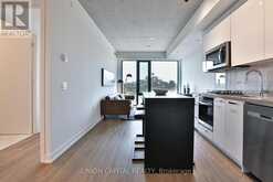 402 - 195 MCCAUL STREET Toronto