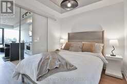 402 - 195 MCCAUL STREET Toronto