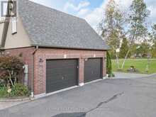 4 GORDONS CREEK CT COURT S Halton Hills 