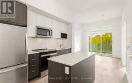 301 - 202 BURNHAMTHORPE ROAD Mississauga