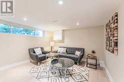 127 CASCADE CIRCLE Richmond Hill 