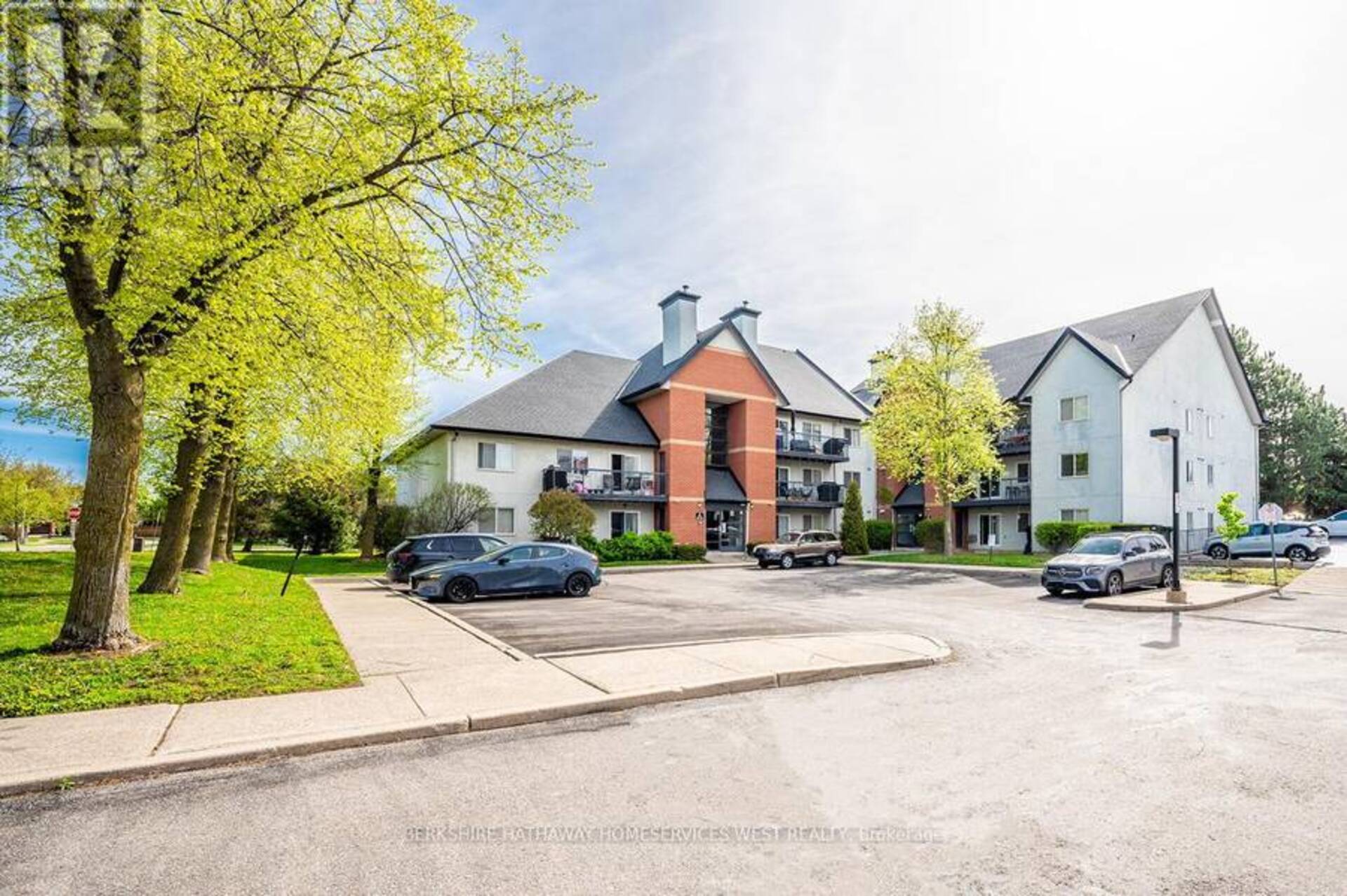 1013 - 1450 GLEN ABBEY GATE Oakville 