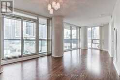 903 - 33 BAY STREET Toronto