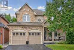 8 KINLOCH COURT Ajax