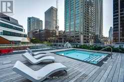 802 - 1 YORKVILLE AVENUE Toronto