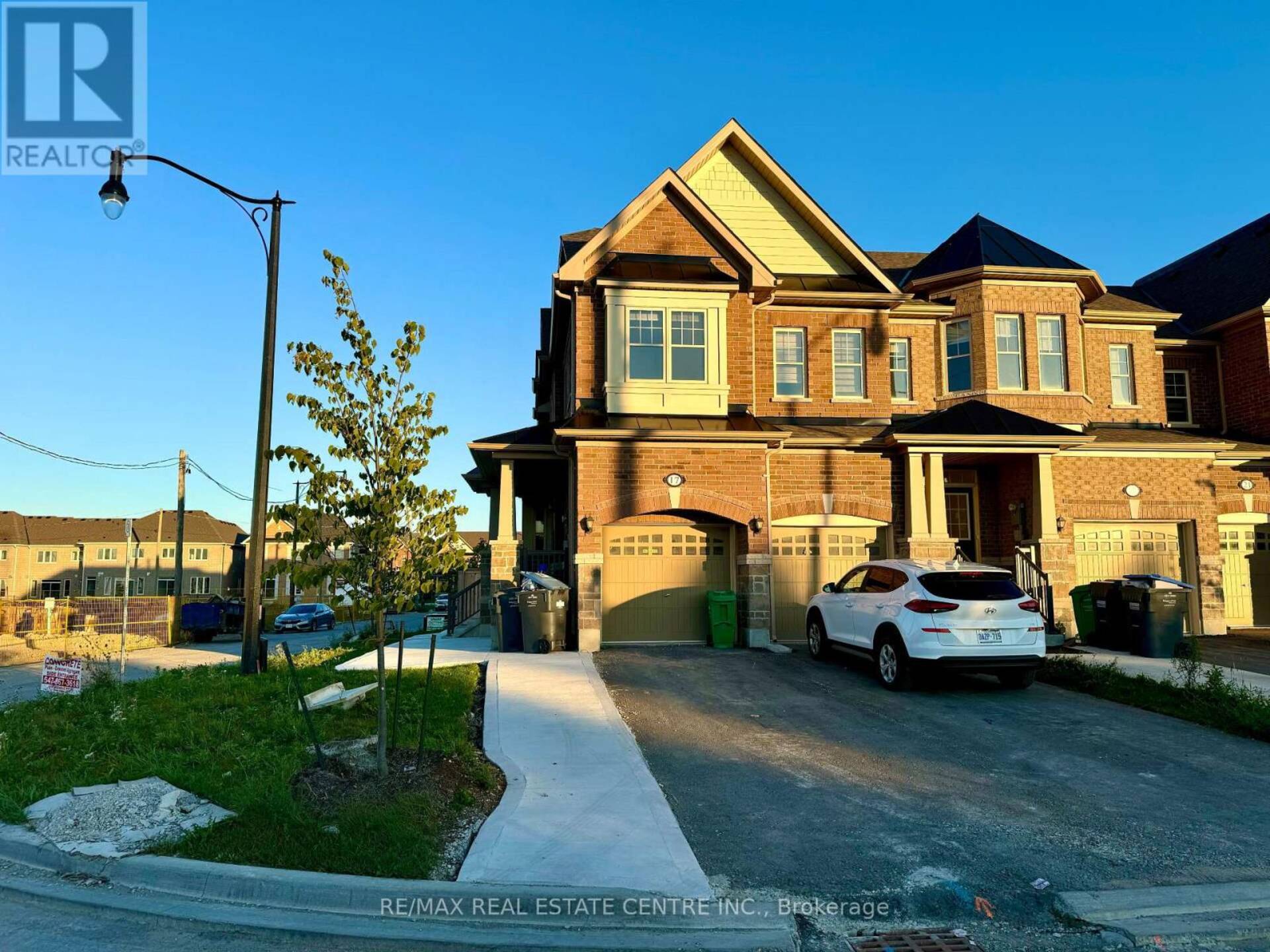 17 BUSHWOOD TRAIL Brampton