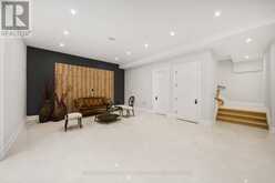 422 HOUNSLOW AVENUE Toronto