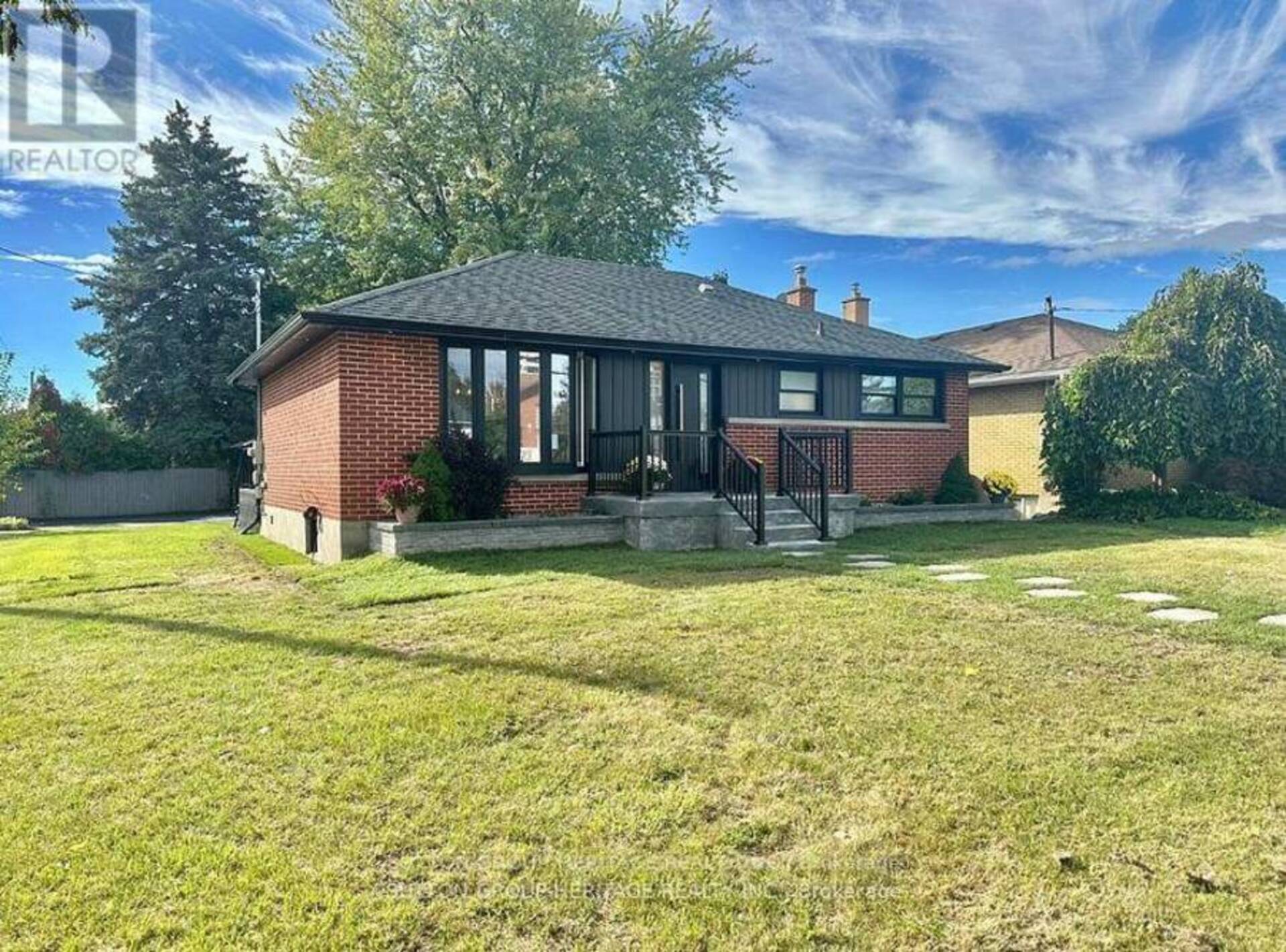 471 ROSSLAND ROAD W Oshawa 