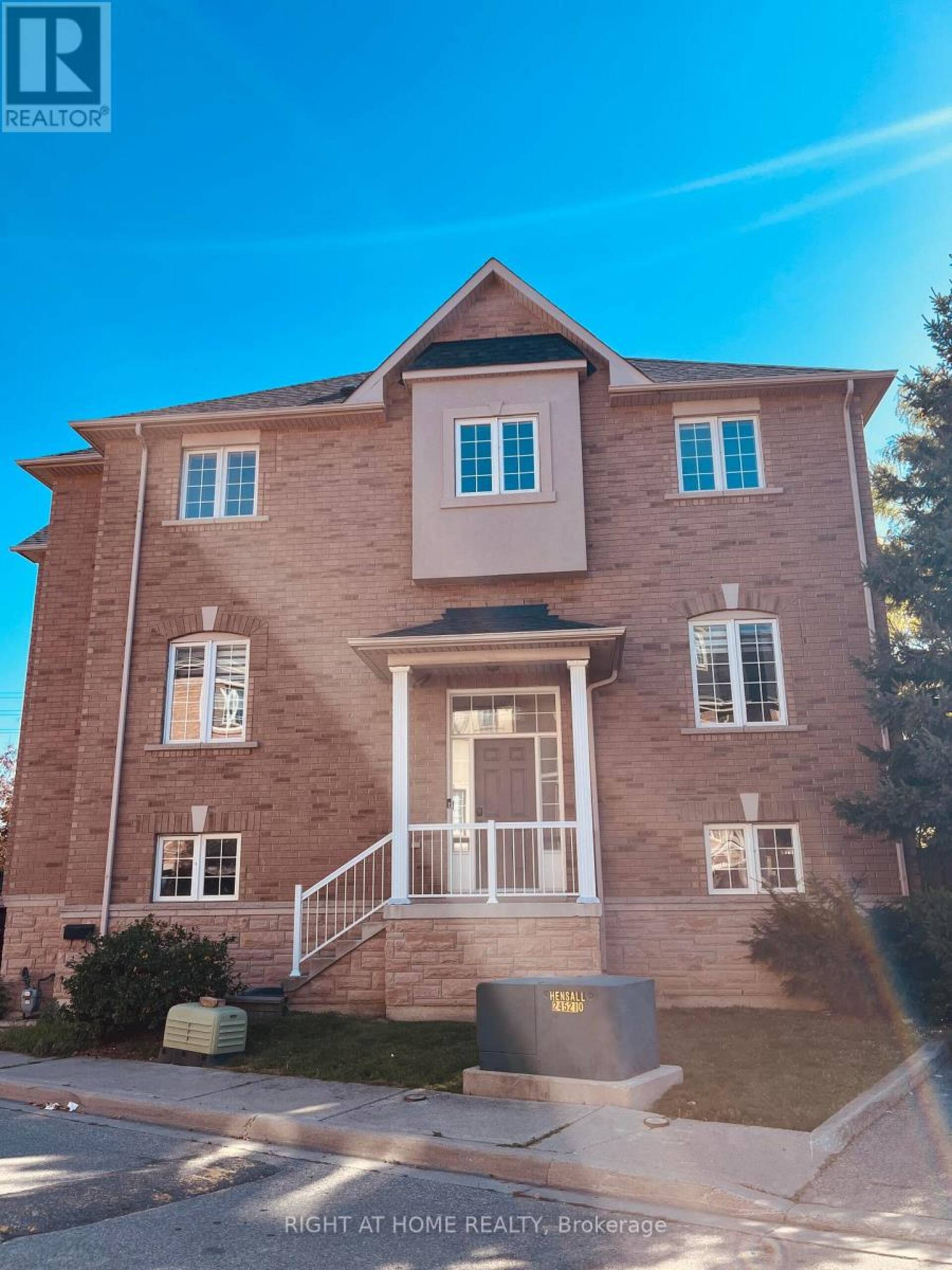 230 - 435 HENSALL CIRCLE Mississauga