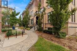 36 - 8169 KIPLING AVENUE Vaughan 